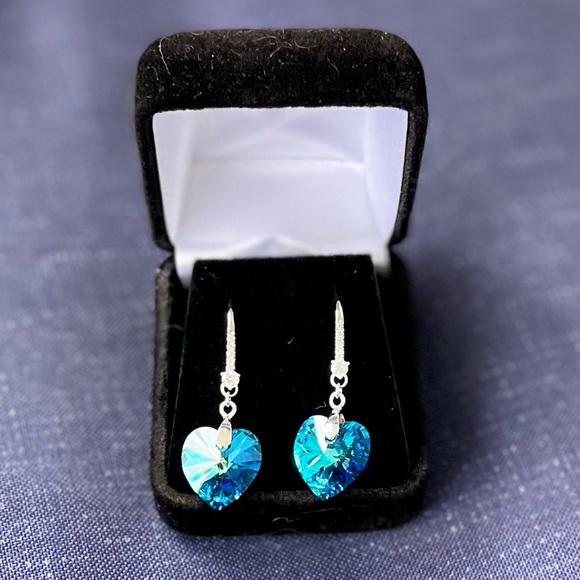 🌺NIB 18K White Gold Plated Austrian Heart Fish Hook Earrings🌺 - Picture 13 of 15